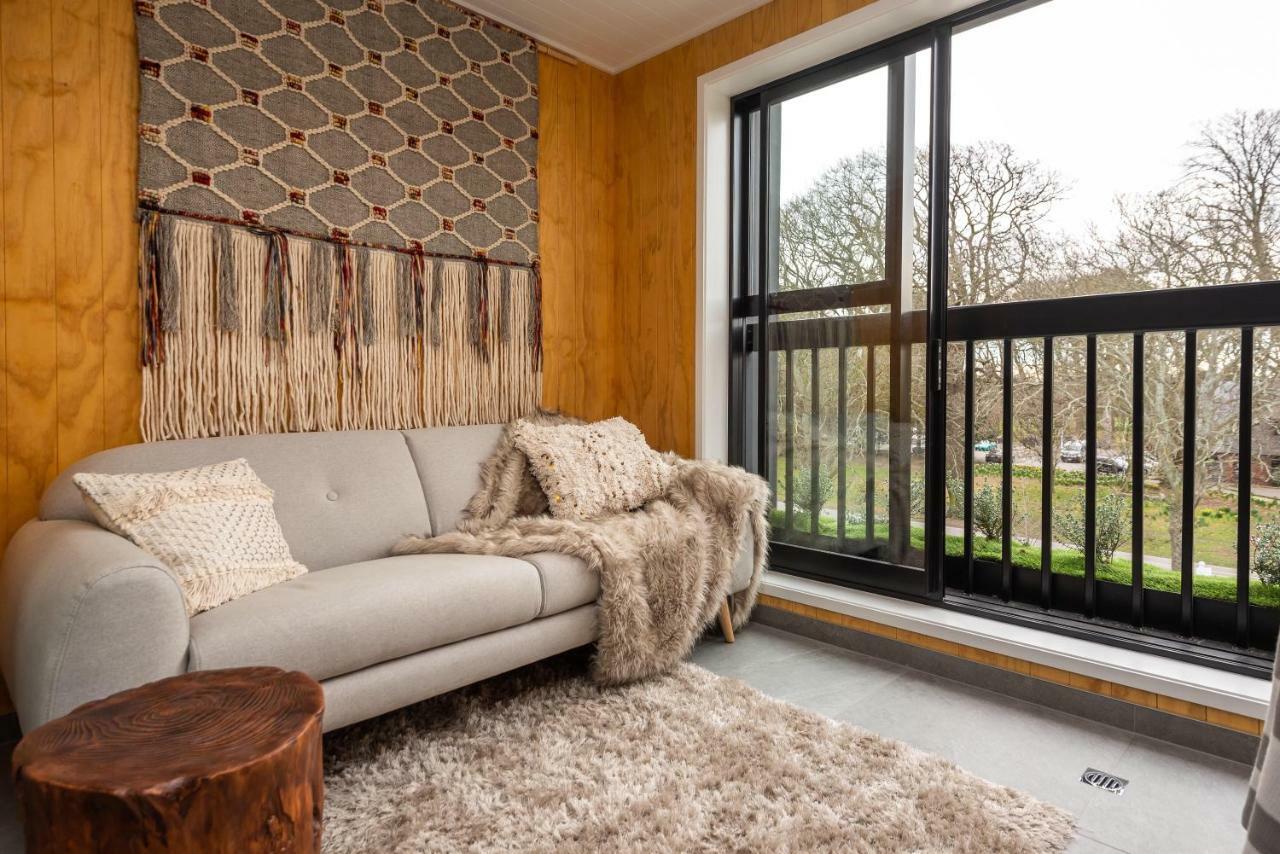 Penthouse With Park View Apartment Christchurch Exterior foto